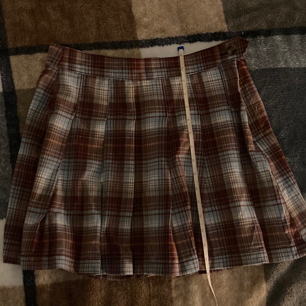 American Eagle Outfitters Red and White Plaid Mini Skirt - Picture 8 of 9
